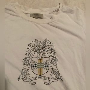 Burberry t shirt